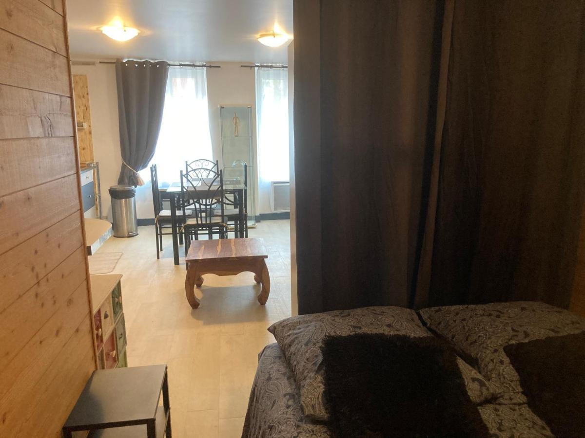 EXIGEHOME-Grand Studio en plein centre de Saint Germain en Laye Exterior foto