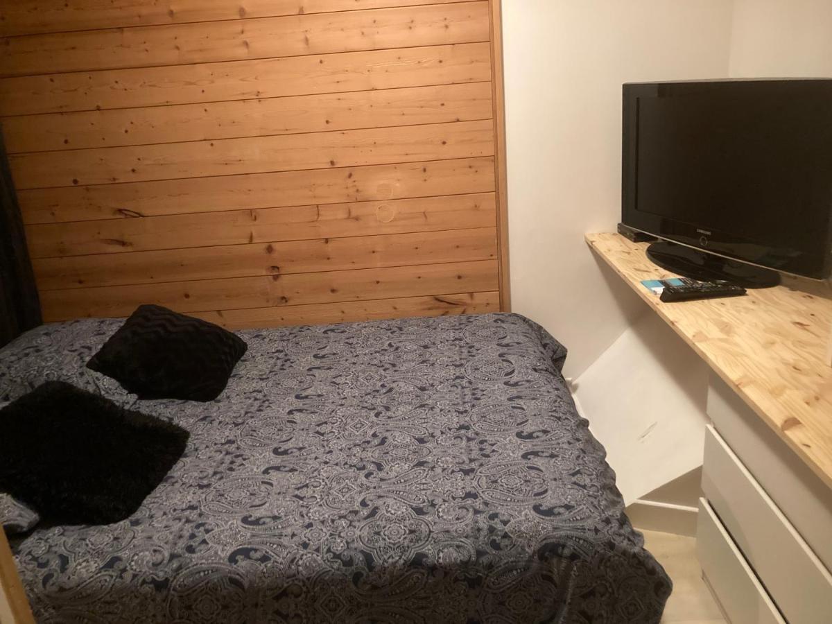 EXIGEHOME-Grand Studio en plein centre de Saint Germain en Laye Exterior foto